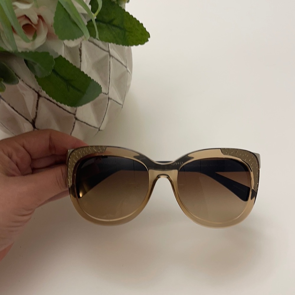 Coach sunglasses. Light brown.